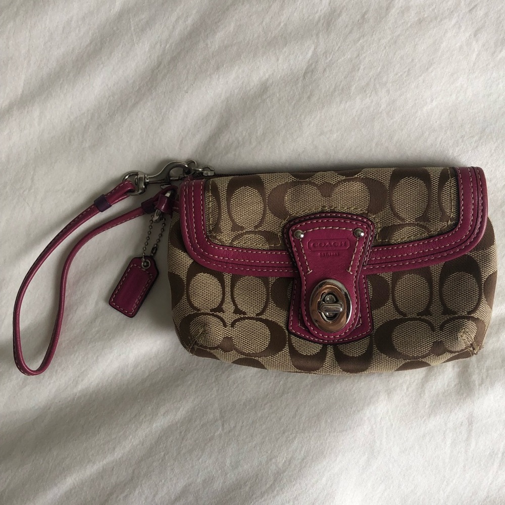 Coach Legacy Signature Turnlock Wristlet